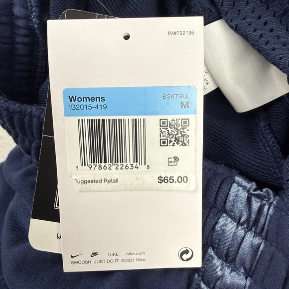 NIKE Indiana Fever WNBA Women's Basketball Shorts Loose Fit Size M Navy Blue NWT - Picture 10 of 12